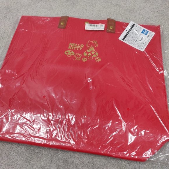 BNWT Faux Leather Hello Kitty shoulder bag - Picture 4 of 5